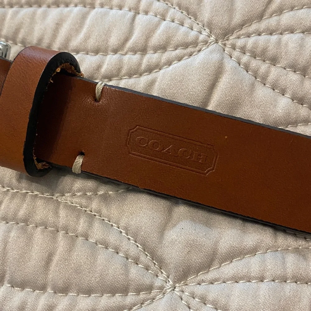 Coach Belt Handcrafted in Italy of Vegetable Tanned Leather and solid brass - Picture 4 of 10